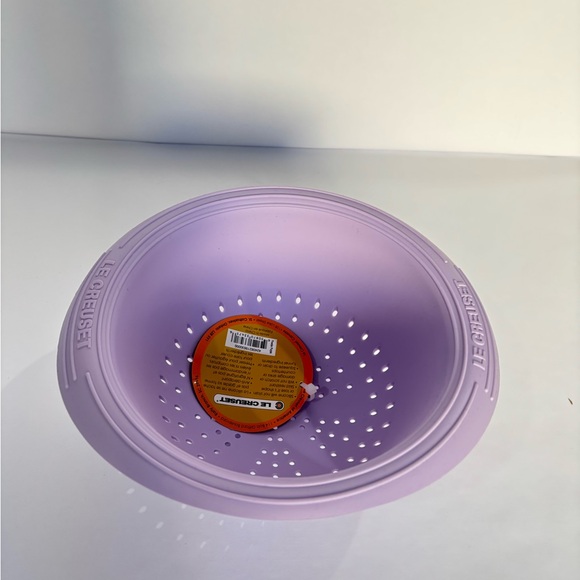Le Creuset Silicone Colander - Picture 6 of 7